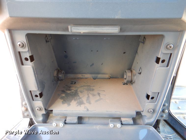 image for item DL0594 2018 John Deere 650K XLT  dozer