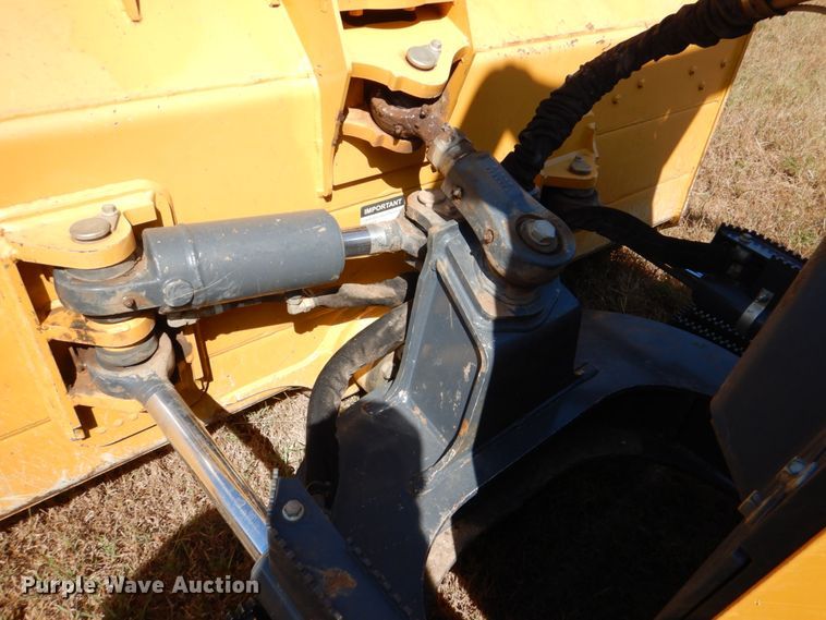 image for item DL0594 2018 John Deere 650K XLT  dozer