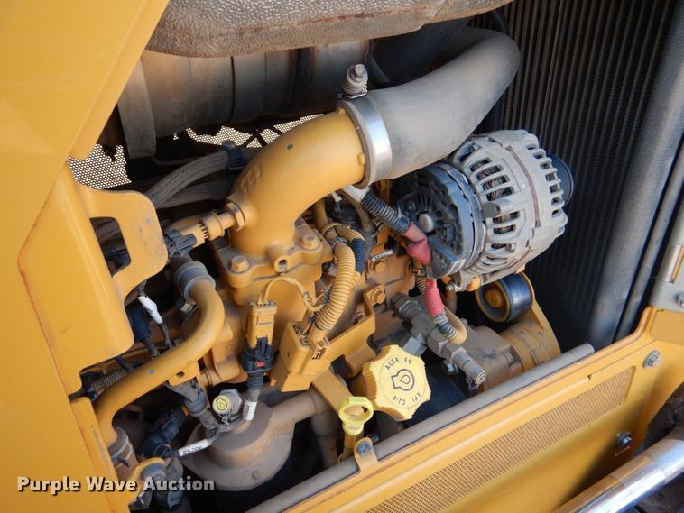 image for item DL0594 2018 John Deere 650K XLT  dozer