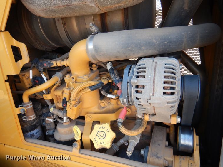 image for item DL0594 2018 John Deere 650K XLT  dozer