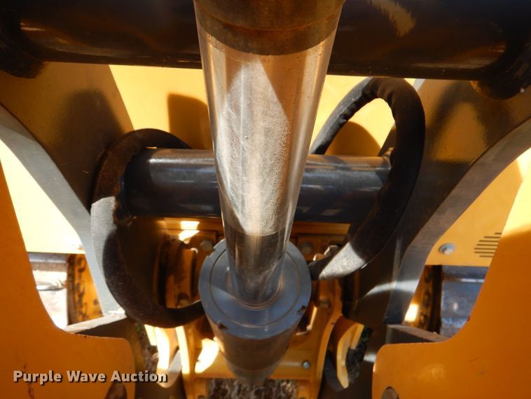 image for item DL0594 2018 John Deere 650K XLT  dozer