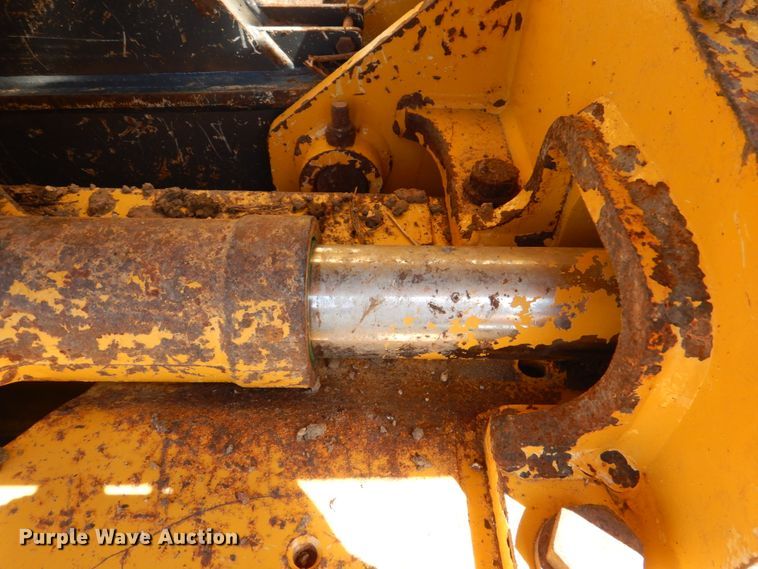 image for item DL0594 2018 John Deere 650K XLT  dozer