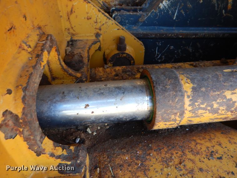 image for item DL0594 2018 John Deere 650K XLT  dozer