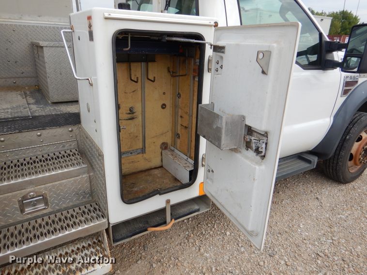 image for item DL3102 2009 Ford F550 Super Duty XL  bucket truck