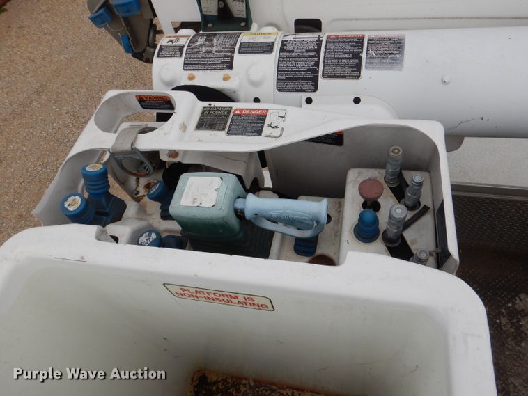 image for item DL3102 2009 Ford F550 Super Duty XL  bucket truck