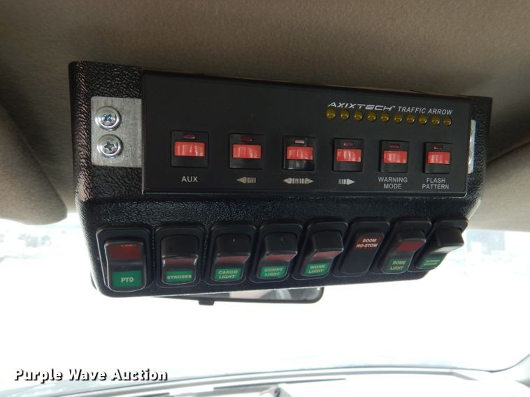 image for item DL3102 2009 Ford F550 Super Duty XL  bucket truck