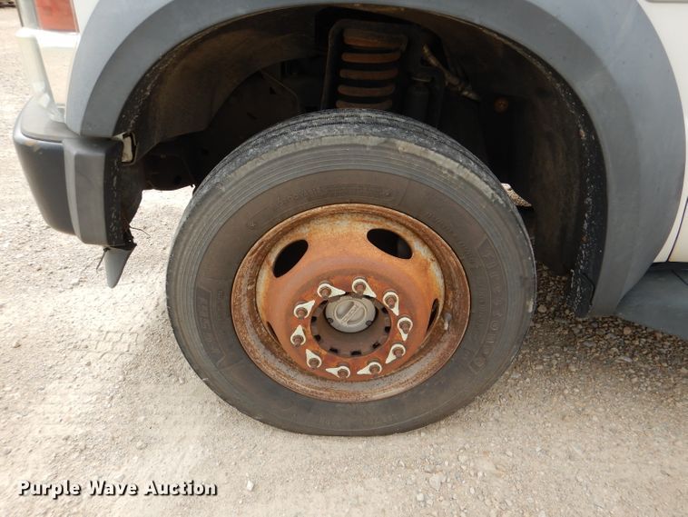 image for item DL3102 2009 Ford F550 Super Duty XL  bucket truck