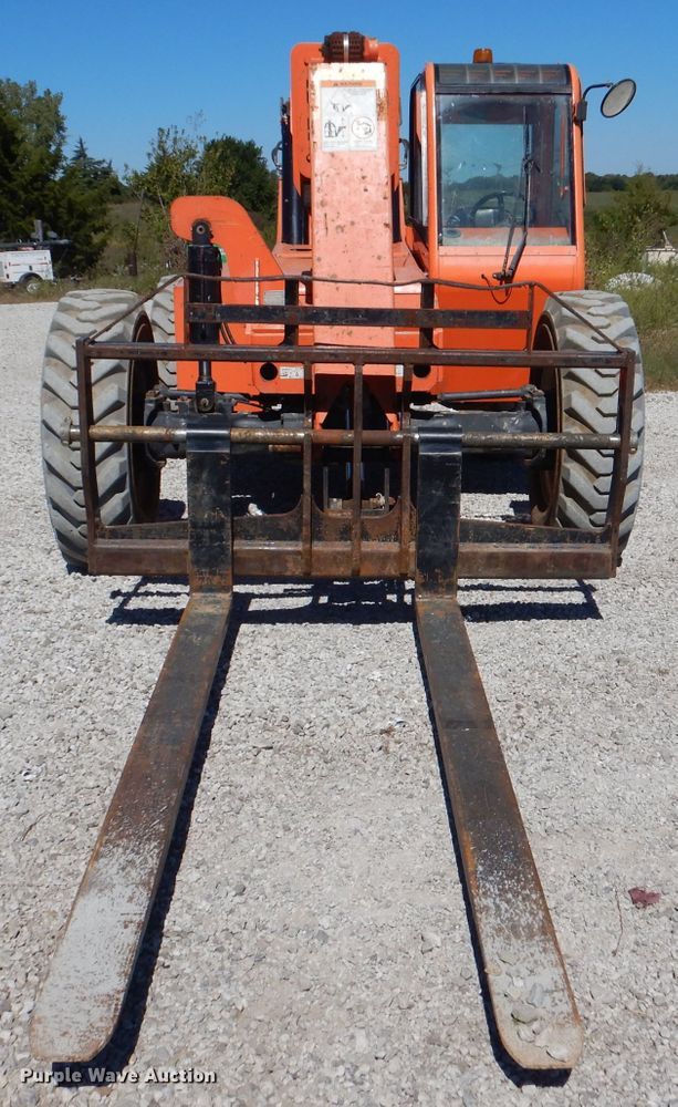 image for item DL3139 2011 JLG SkyTrak 8042  telehandler