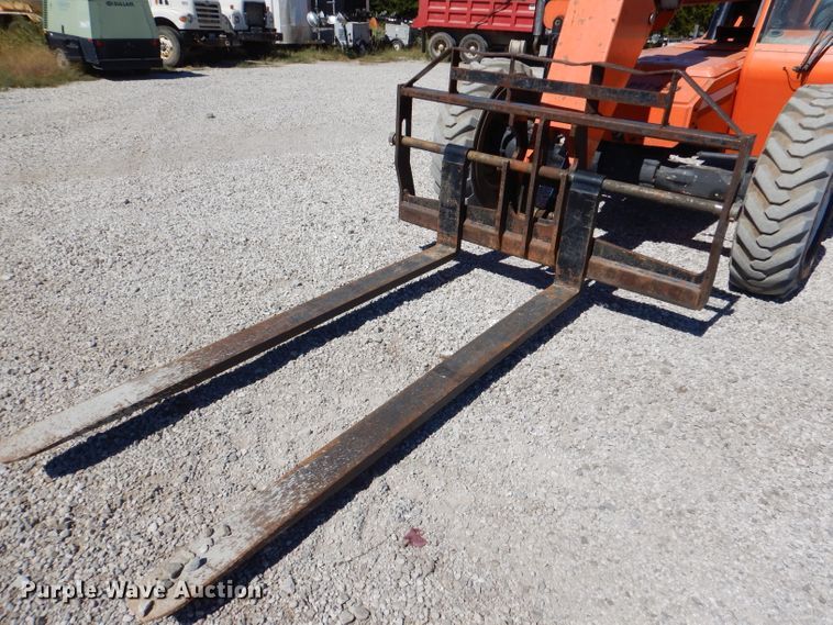 image for item DL3139 2011 JLG SkyTrak 8042  telehandler