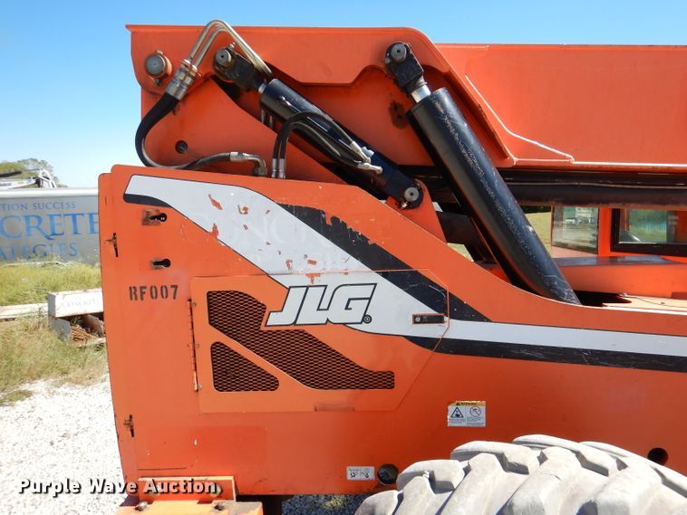image for item DL3139 2011 JLG SkyTrak 8042  telehandler