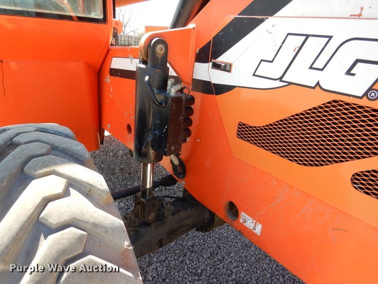 image for item DL3139 2011 JLG SkyTrak 8042  telehandler