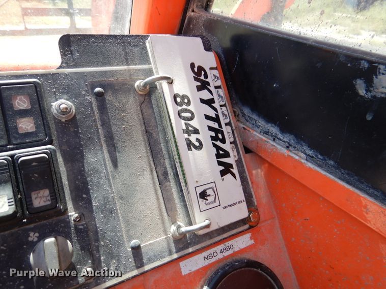 image for item DL3139 2011 JLG SkyTrak 8042  telehandler