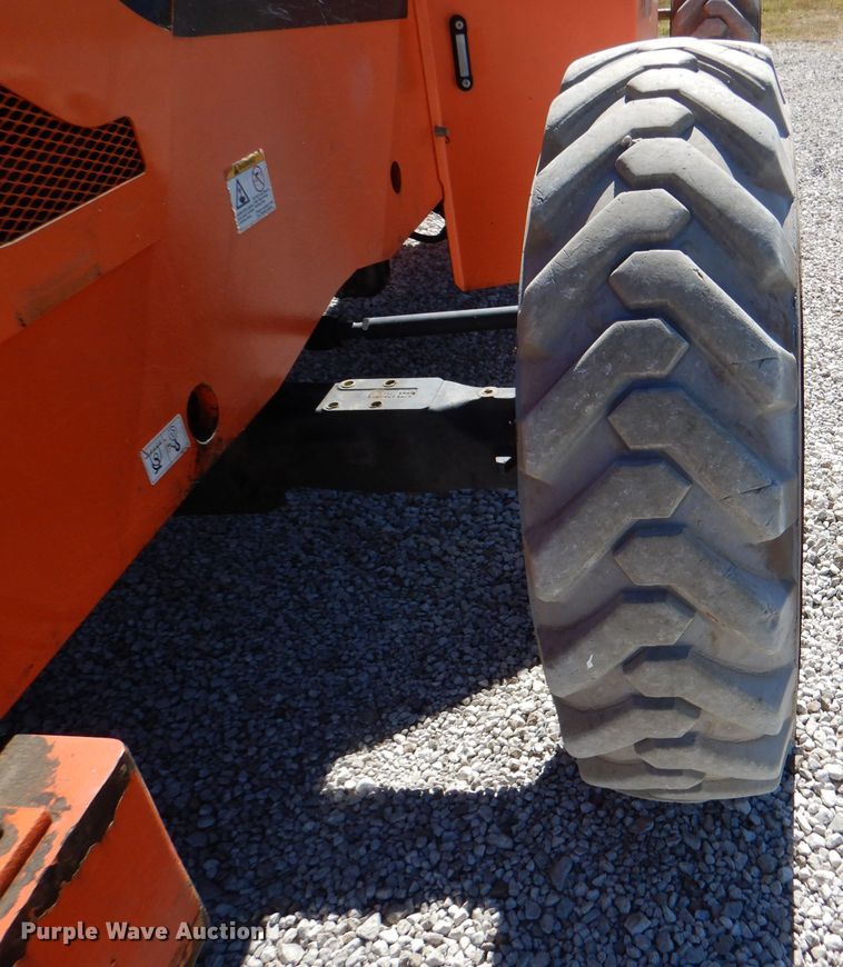 image for item DL3139 2011 JLG SkyTrak 8042  telehandler
