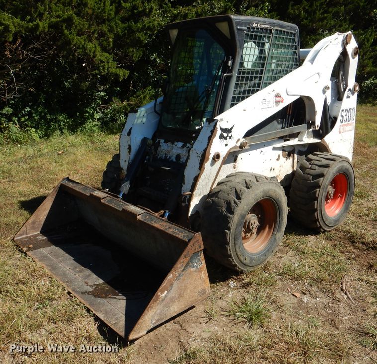 image for item DL3148 2006 Bobcat S300  skid steer loader