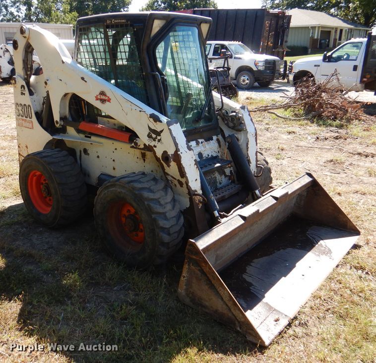 image for item DL3148 2006 Bobcat S300  skid steer loader
