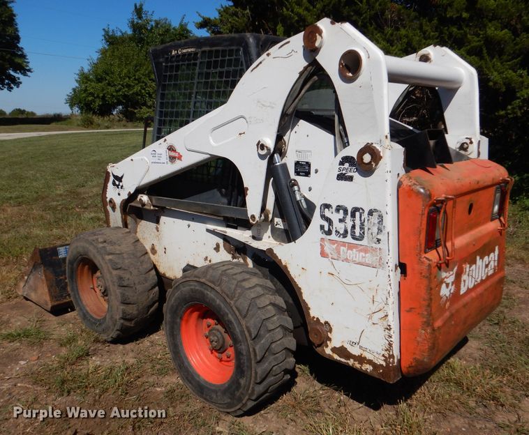 image for item DL3148 2006 Bobcat S300  skid steer loader