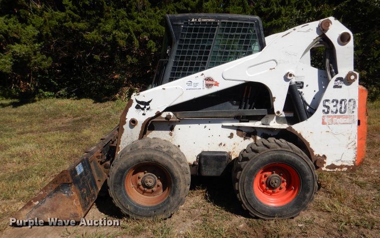 image for item DL3148 2006 Bobcat S300  skid steer loader