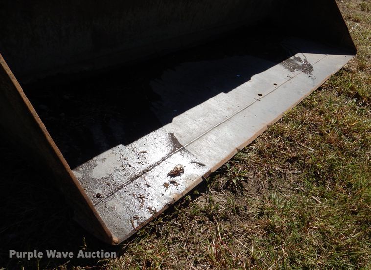 image for item DL3148 2006 Bobcat S300  skid steer loader