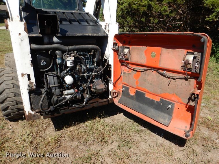 image for item DL3148 2006 Bobcat S300  skid steer loader