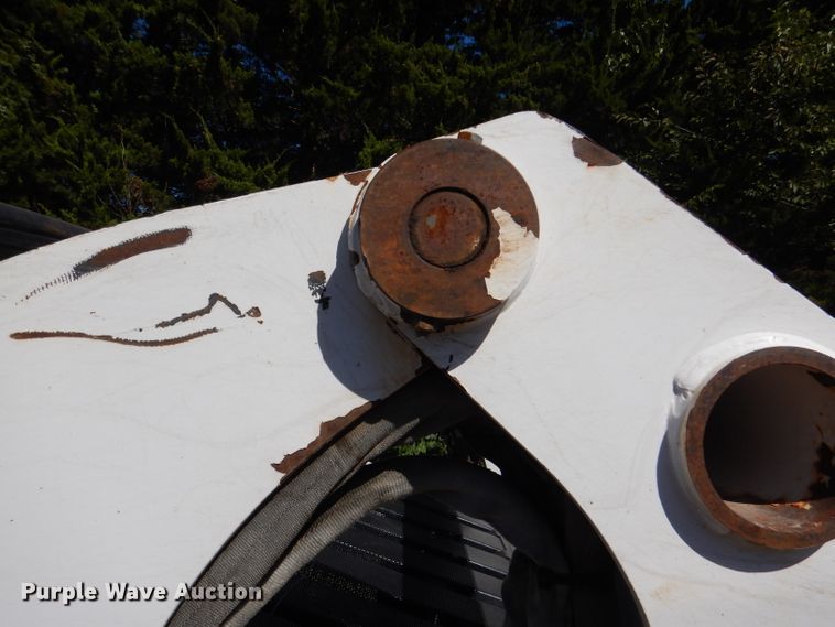 image for item DL3148 2006 Bobcat S300  skid steer loader