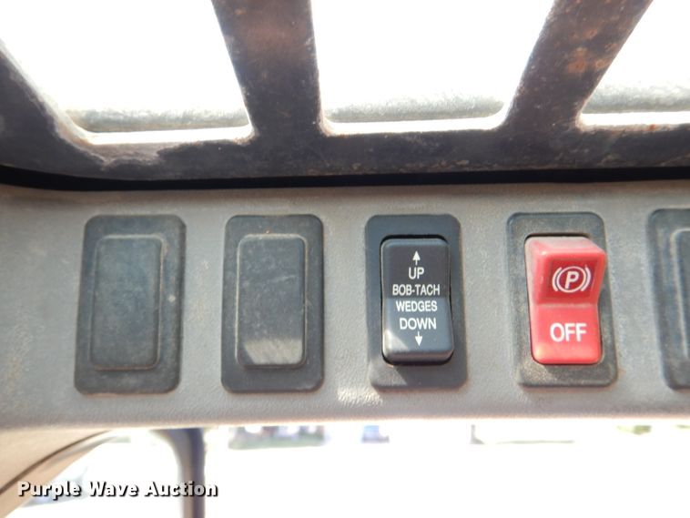 image for item DL3148 2006 Bobcat S300  skid steer loader