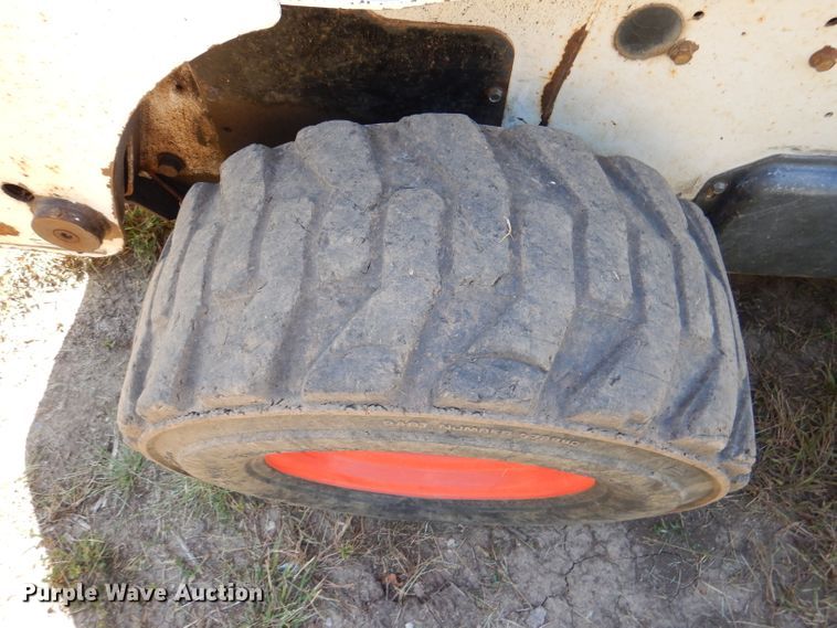 image for item DL3148 2006 Bobcat S300  skid steer loader