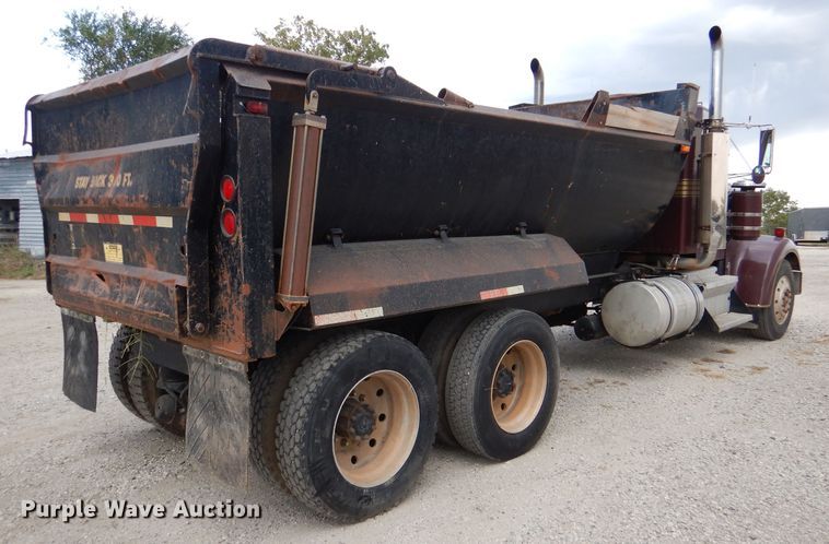 image for item DL3176 1993 Kenworth W900  dump truck