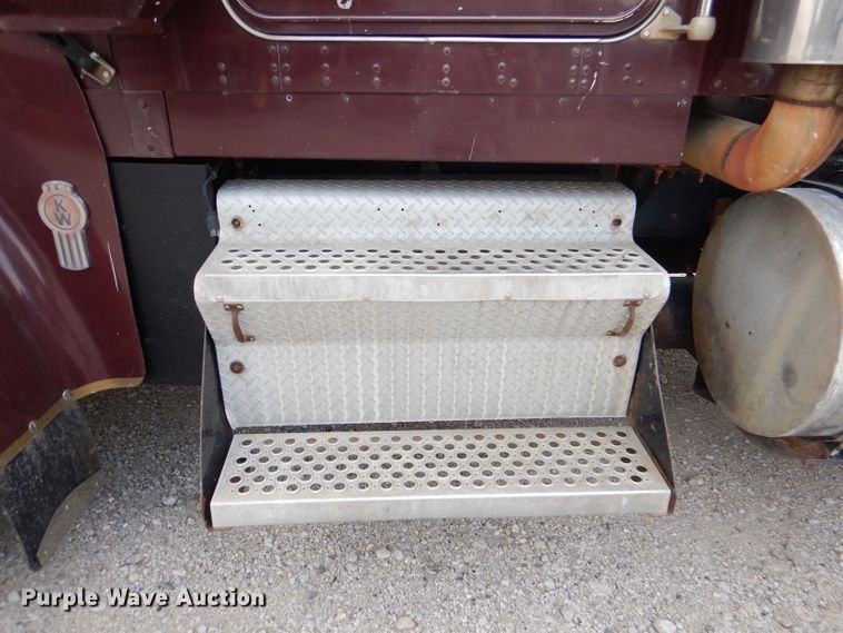 image for item DL3176 1993 Kenworth W900  dump truck