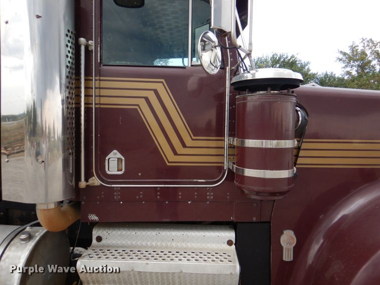 image for item DL3176 1993 Kenworth W900  dump truck