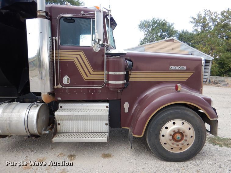 image for item DL3176 1993 Kenworth W900  dump truck