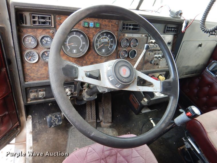 image for item DL3176 1993 Kenworth W900  dump truck