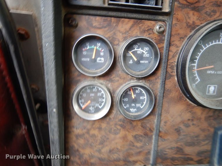 image for item DL3176 1993 Kenworth W900  dump truck