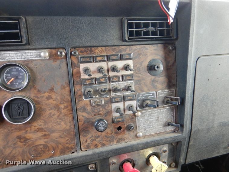 image for item DL3176 1993 Kenworth W900  dump truck