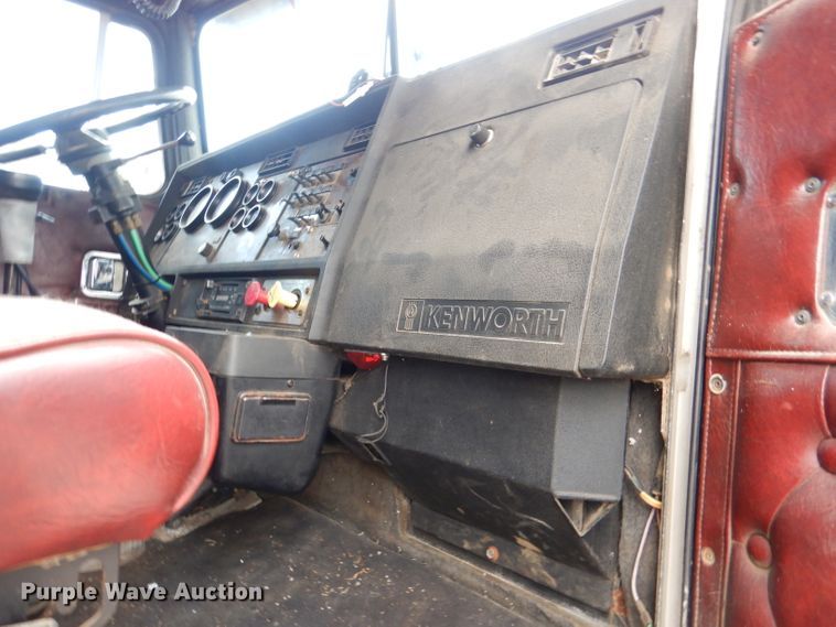 image for item DL3176 1993 Kenworth W900  dump truck