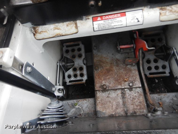 image for item DL6333 1992 Bobcat 753  skid steer loader