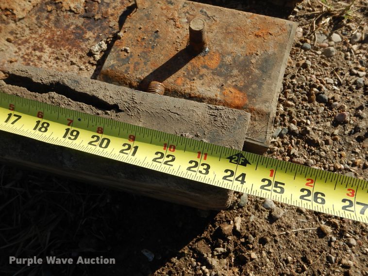 image for item DL6336 24" W rubber track pads