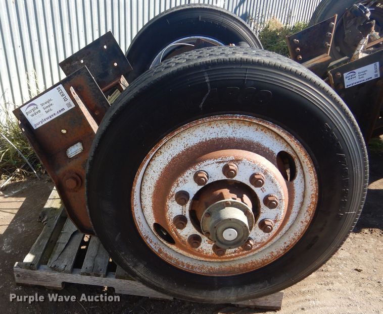 image for item DL6338 Tag axle