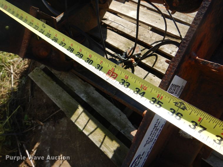 image for item DL6338 Tag axle