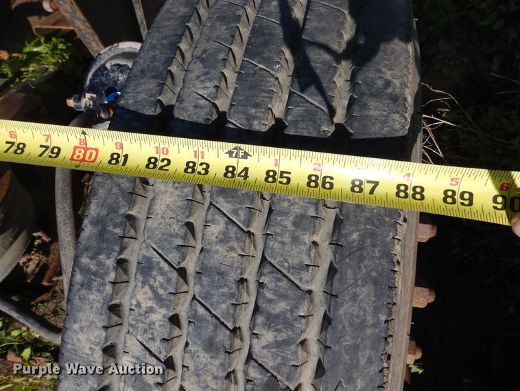 image for item DL6339 Hendrickson  steerable tag axle