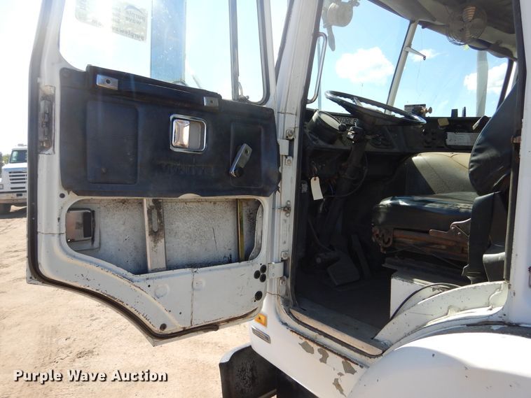 image for item DL6345 1987 Volvo White WX64T  crane truck