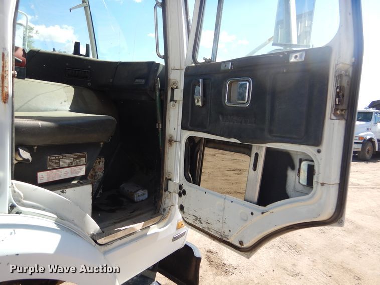 image for item DL6345 1987 Volvo White WX64T  crane truck