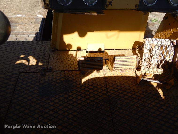 image for item DL6352 Fiat-Allis  dozer