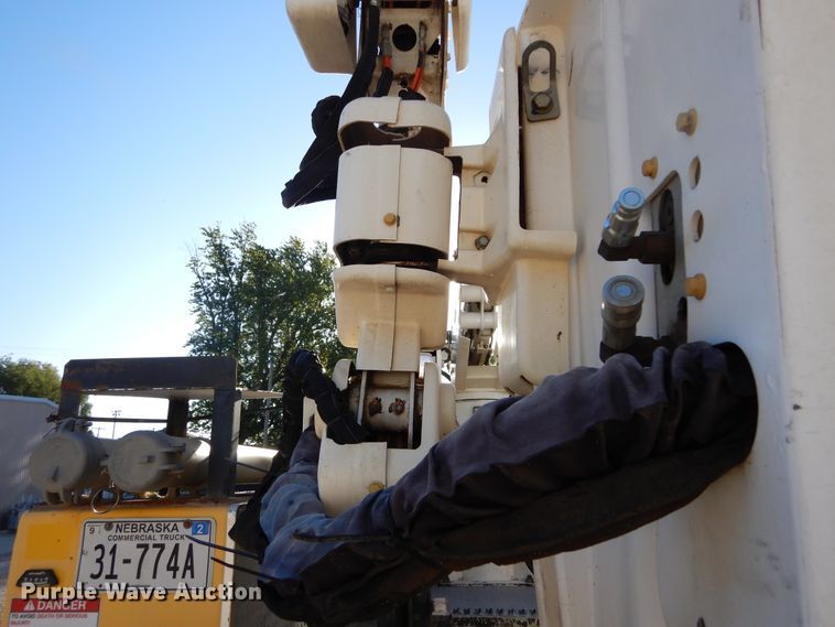 image for item DL6360 2015 Dodge Ram 5500HD  bucket truck