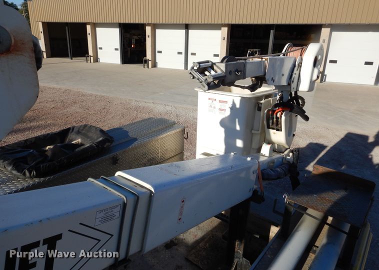 image for item DL6360 2015 Dodge Ram 5500HD  bucket truck