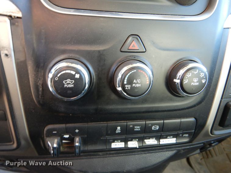 image for item DL6360 2015 Dodge Ram 5500HD  bucket truck