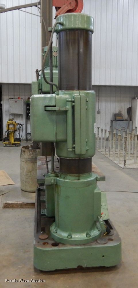 image for item DL6369 1974 Ikeda RM1300  radial drilling machine