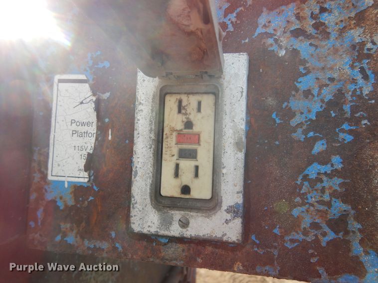 image for item DL6370 1993 Genie 7-45/22  boom lift