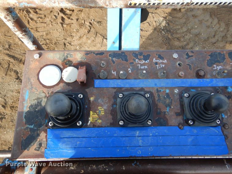 image for item DL6370 1993 Genie 7-45/22  boom lift