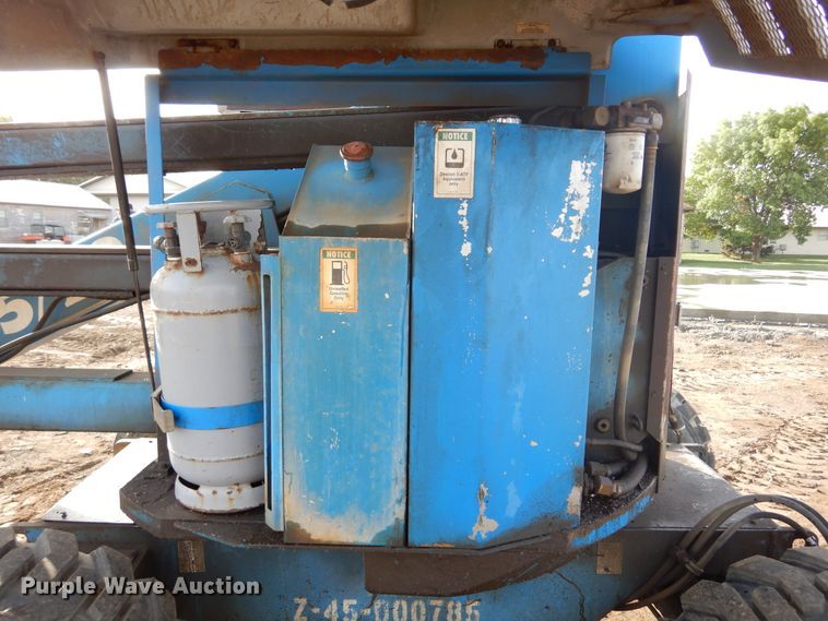 image for item DL6370 1993 Genie 7-45/22  boom lift