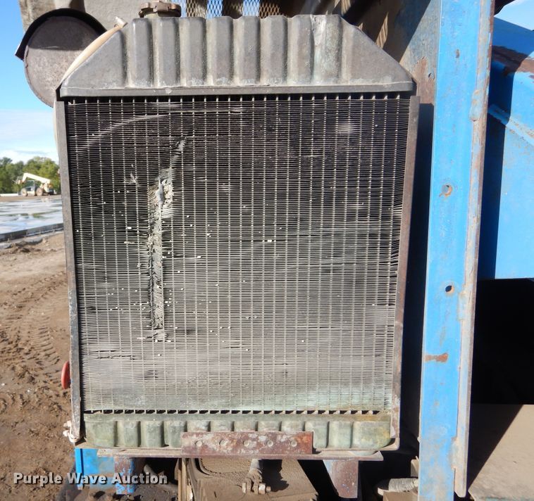 image for item DL6370 1993 Genie 7-45/22  boom lift